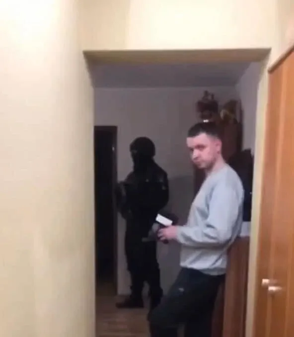 В квартире Папича побывали представители полиции и СБУ