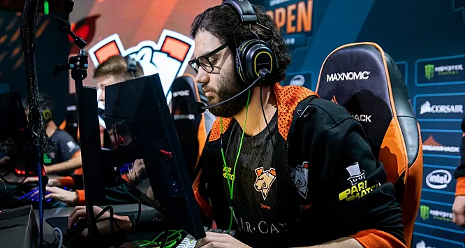 Как правильно играть с AWP в CS:GO