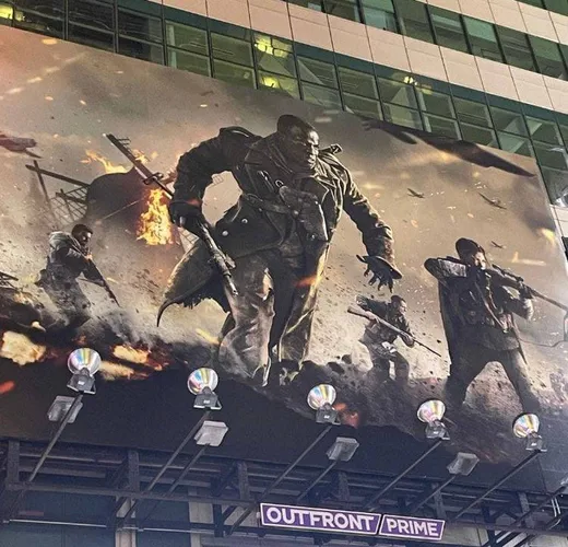 Times Square в Нью-Йорке реклама Vanguard